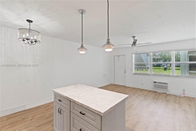 Building Photo - 67 Harwood Crescent