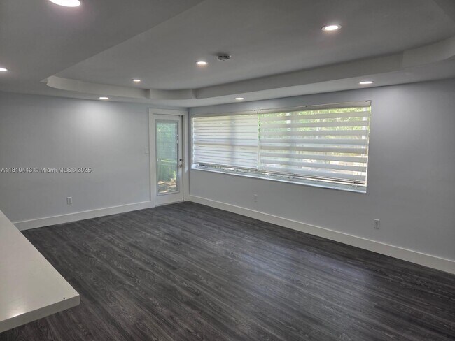 Building Photo - 2850 N 62nd Ave