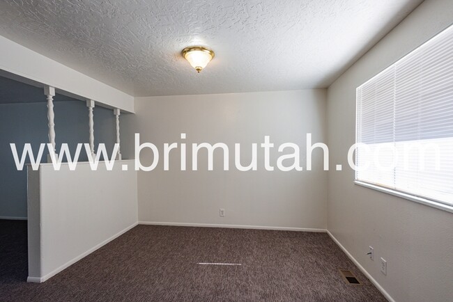 Building Photo - 646 E 5640 S