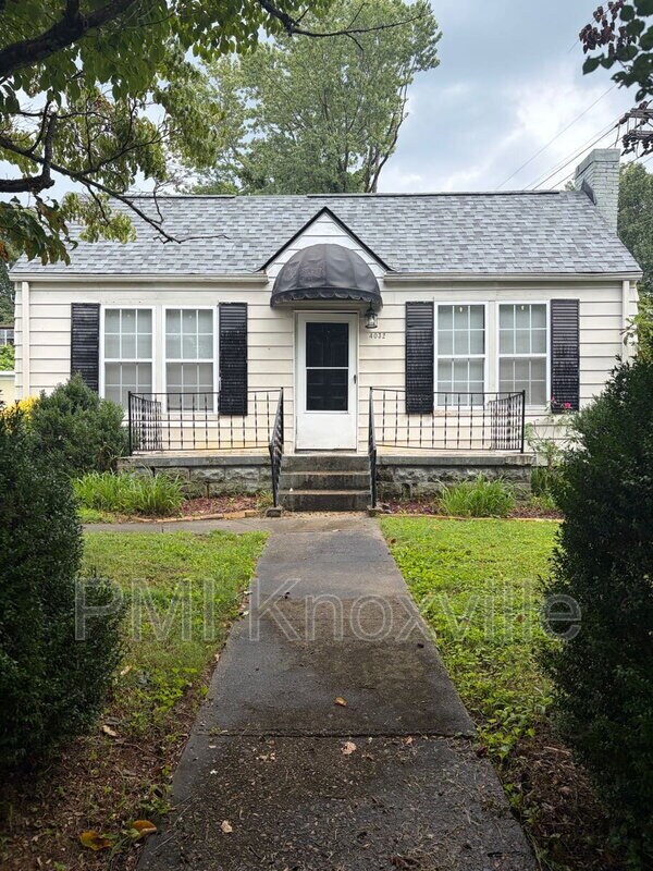 Building Photo - 4032 Walker Blvd