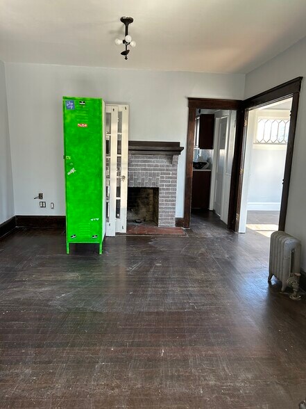 Building Photo - 149 Grand Ave