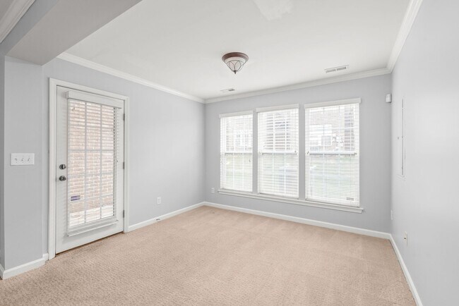 Building Photo - Charming Full-Brick Townhome in the Heart of South End