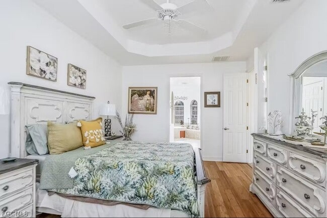 Building Photo - 4102 Oasis Blvd