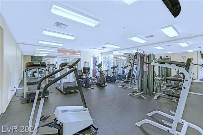 Building Photo - GREEN VALLEY 1ST FLOOR UNIT WITH ATTACHED ...