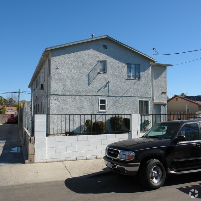 Building Photo - 5328 Auckland Ave