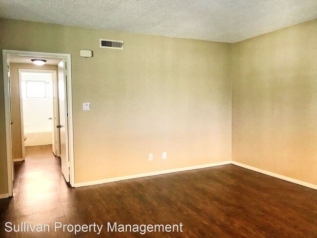 Building Photo - 311 E Clifton Ave
