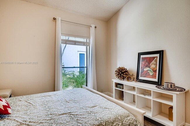 Building Photo - 11675 Berry Dr
