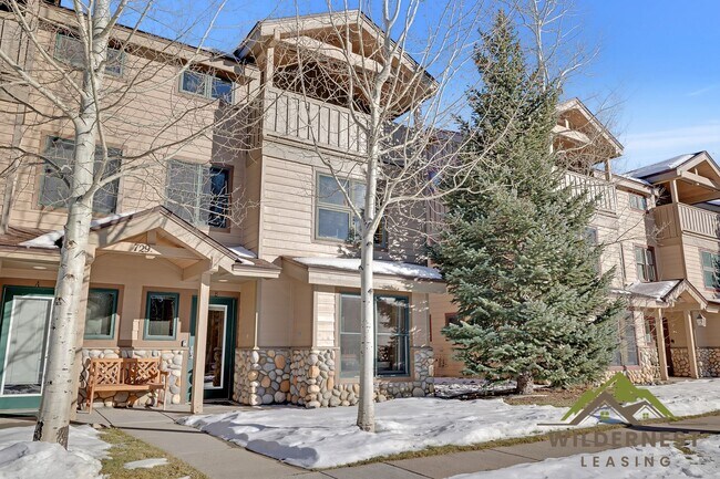 Building Photo - WINTER RENTAL-Beautiful 2 Bedroom Townhome Near Shops/Dining with Garage in Frisco, utilities inc...