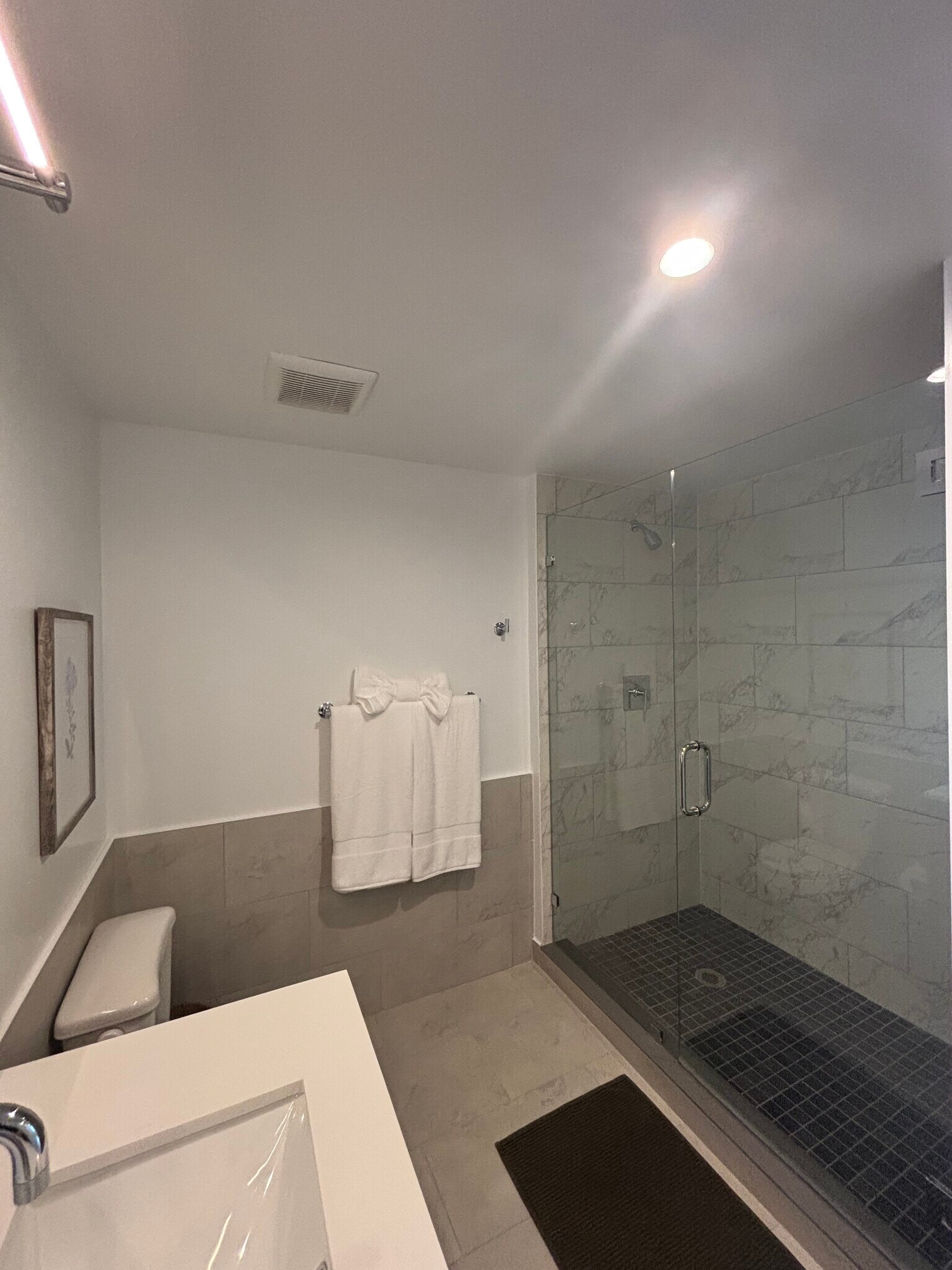 Building Photo - 2578 NE 182nd Ter