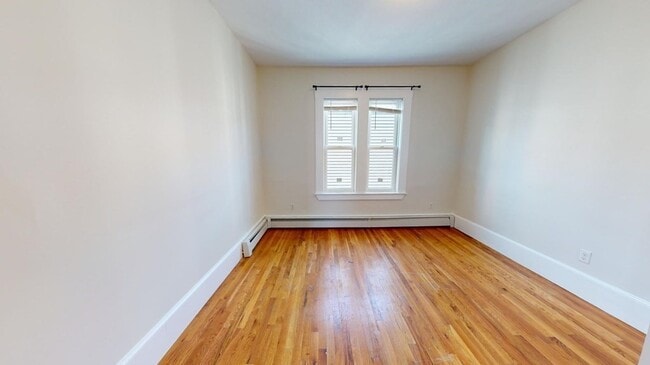 Building Photo - 11 Elder St