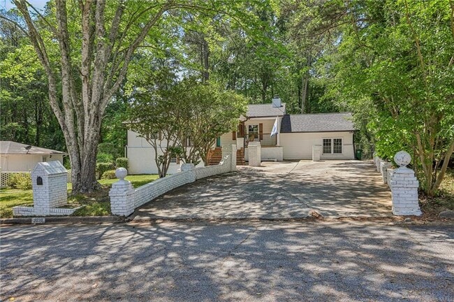 Building Photo - 3898 Skidmore Dr