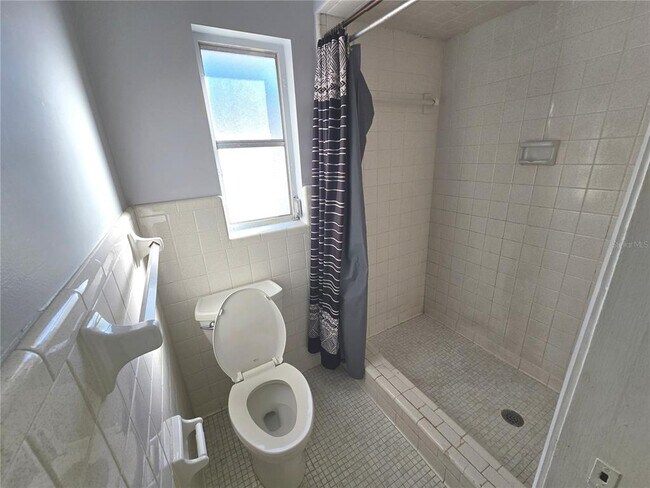 Building Photo - 6117 Shadow Wood Ct