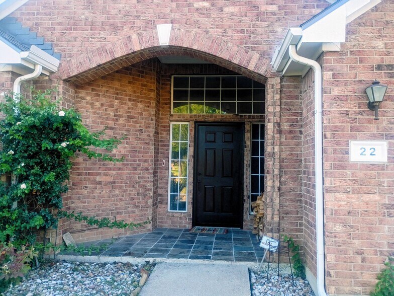 Building Photo - 22 Sonora Dr
