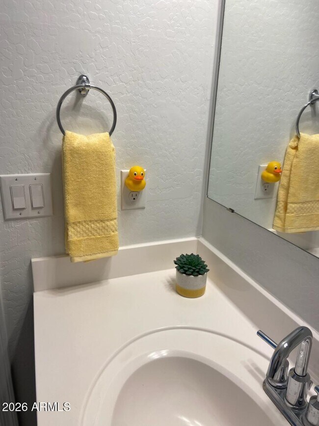 Building Photo - 4750 E Chromium Rd