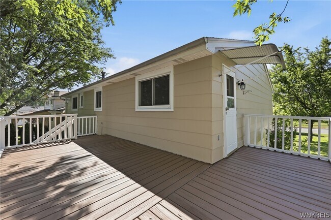 Building Photo - 35 Tomcyn Dr