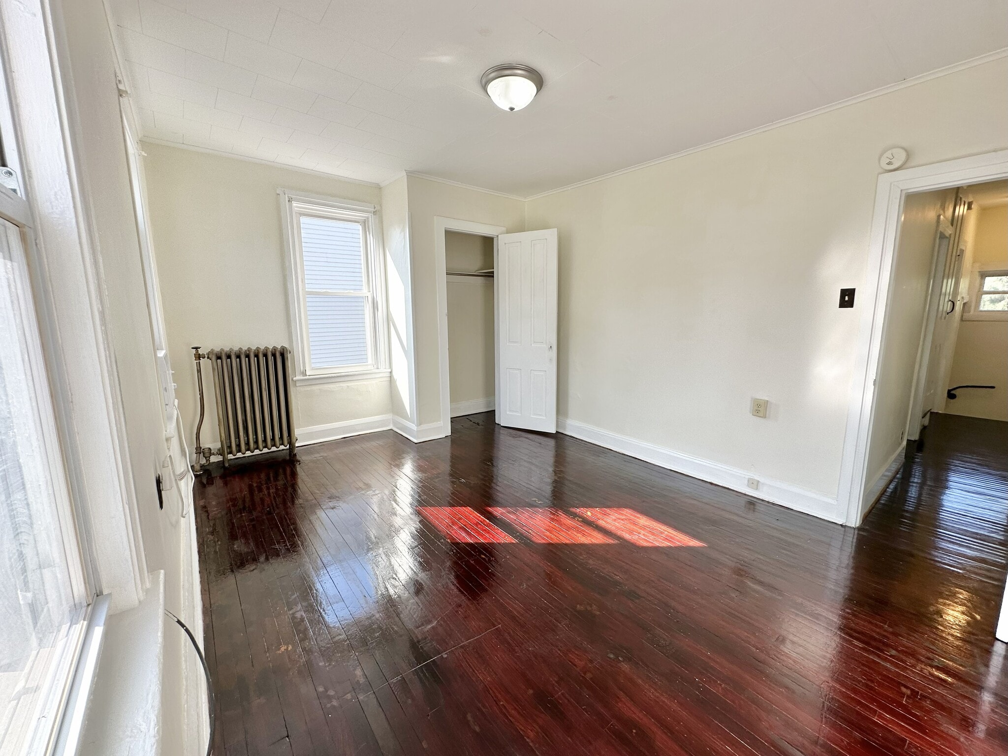 Building Photo - 1001 Cherry St