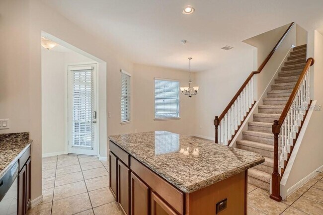 Building Photo - 3 Bed 2.5 Bath Townhome for Rent