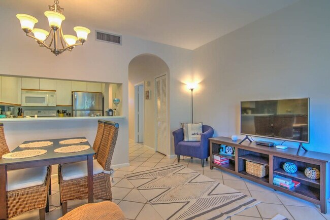 Building Photo - 3310 Europa Dr