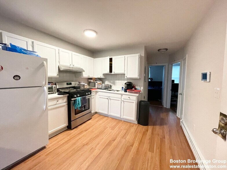 Building Photo - 90 Hammond St