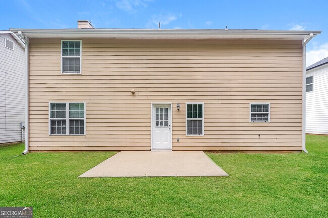 Building Photo - 320 Valley View Dr