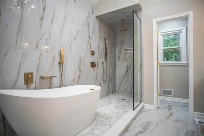 Building Photo - 2344 Milstead Cir NE