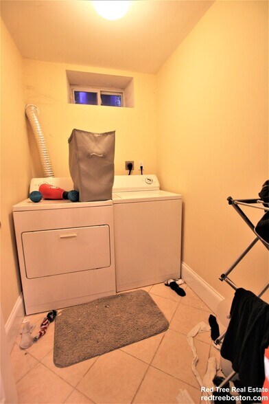 Building Photo - 17 Parker Hill Ave