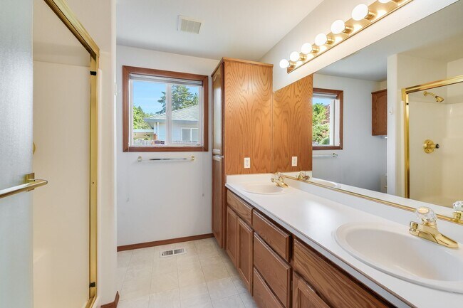 Building Photo - Charming 3 bed, 2 bath rental home in Wilsonville!