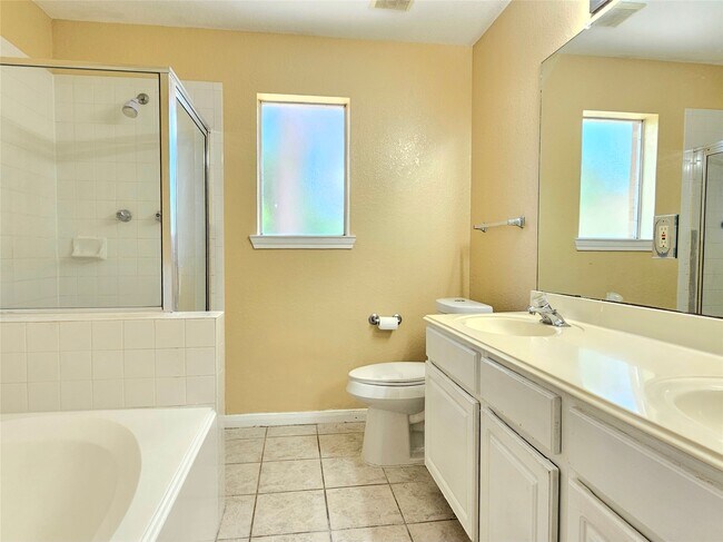 Building Photo - 20170 Southern Colony Ct