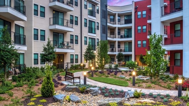 Building Photo - 3290 Cobb Galleria Pkwy