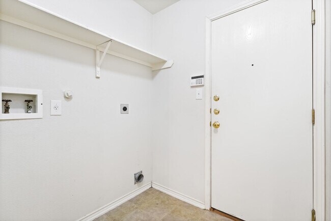 Building Photo - 24415 Flint Creek