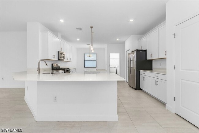 Building Photo - 18324 Ridgeline Dr