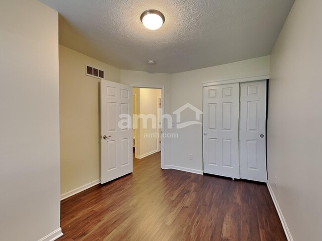 Building Photo - 1161 Barlowe Run Dr