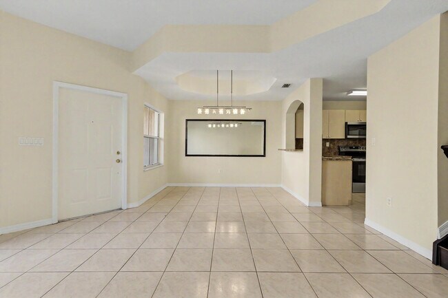 Building Photo - 626 SW 106th Ave