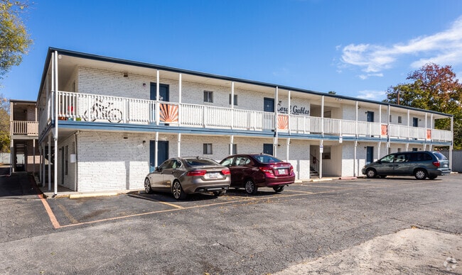 Building Photo - Coral Gables Apartments