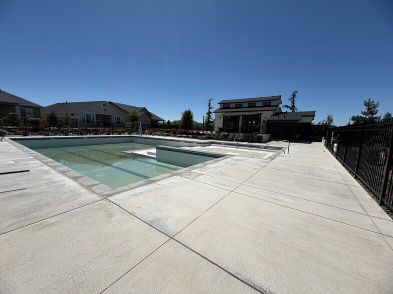 Building Photo - 11687 W Triloba Dr