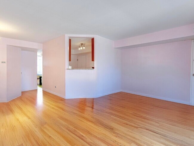 Building Photo - 615 Quincy Bridge Ln