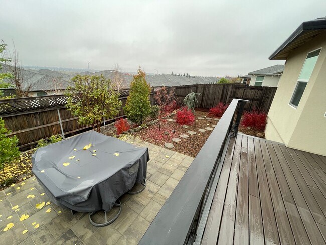 Building Photo - Chico 3 bed 2 bath luxury Belvedere neighborhood, 1800 sqft living space