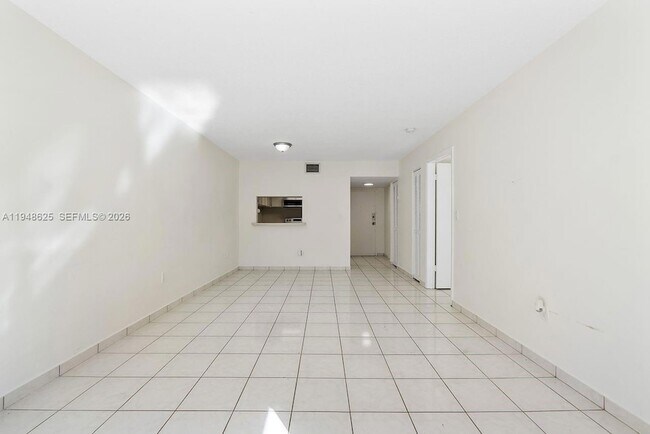 Building Photo - 995 SW 84th Ave