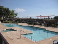 Building Photo - 1100 Rodeo Dr