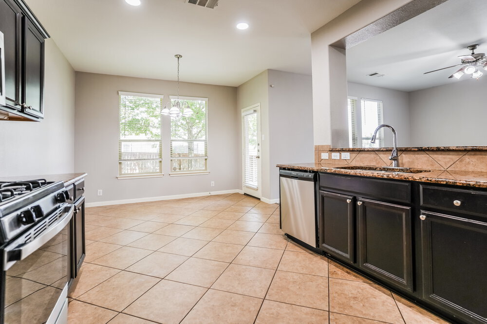 Building Photo - 1303 Sunny Meadows Loop