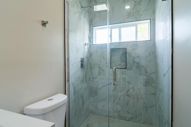 Building Photo - 4929 College Ave