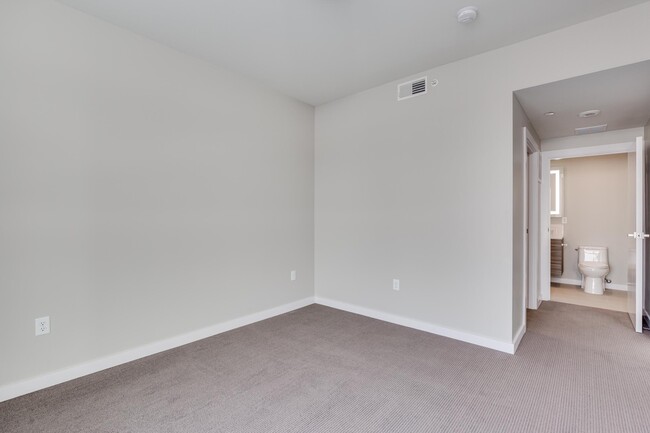 Building Photo - 476 Enterprise Blvd