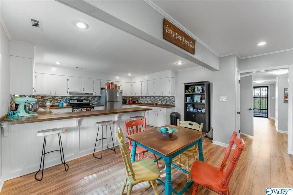 Building Photo - 623 E Tuscaloosa St