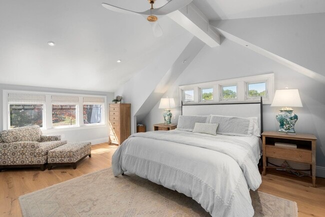 Building Photo - 335 Central Rd