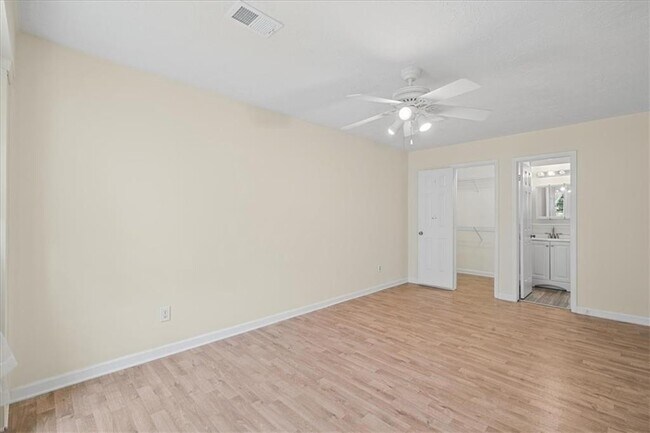 Building Photo - 4921 Heritage Trace Ct