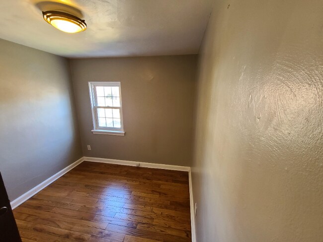 Building Photo - 8-9 Craig Ct