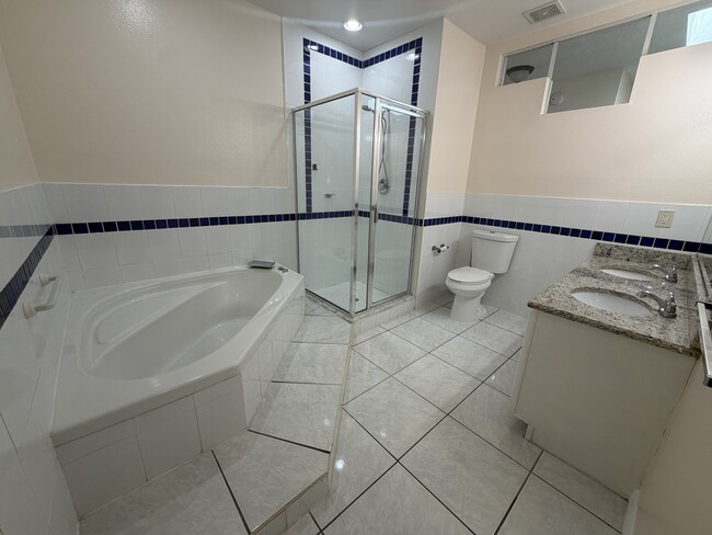 Building Photo - 1074 Universal Rest Pl