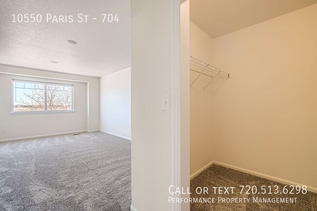 Building Photo - Freshly Updated Spacious Two Bedroom Townhome