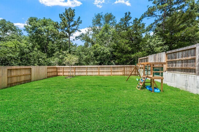 Building Photo - 18757 Timber Gln Dr