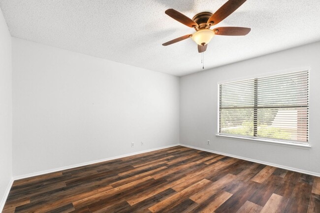 Building Photo - MOVE-IN READY REMODELED RENTAL HOME LOCATED IN NORTHWEST CROSSING